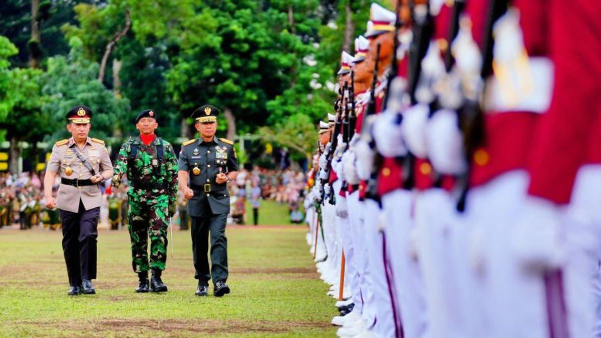 The National Police Chief Reminds TNI/Polri Soldiers To Become Character Leaders
