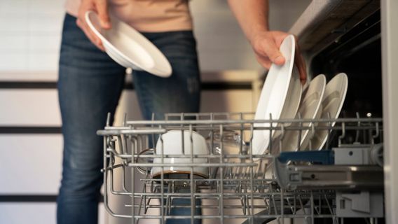 Mengupas Kelemahan Mesin Cuci Piring Otomatis untuk Penggunaan Rumah Tangga 