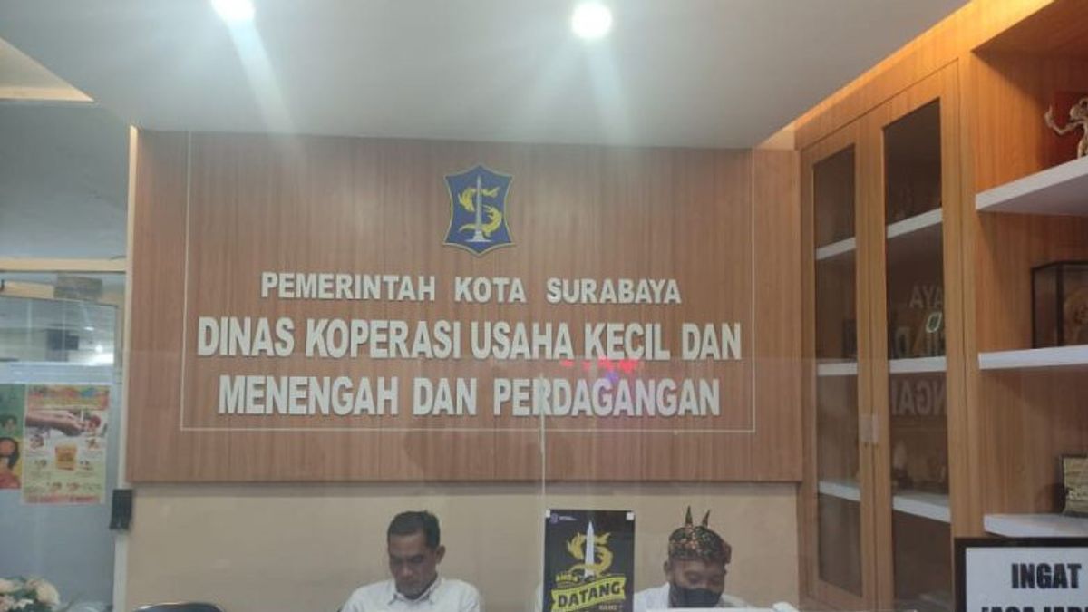 Dinkopdag Surabaya Explores Allegation Of ASN Involved In Permit Misappropriation Case