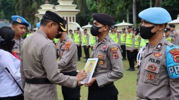 Involved In Fraud And Narcotics Cases, 2 Merangin Jambi Police Personnel Disrespectful Fired
