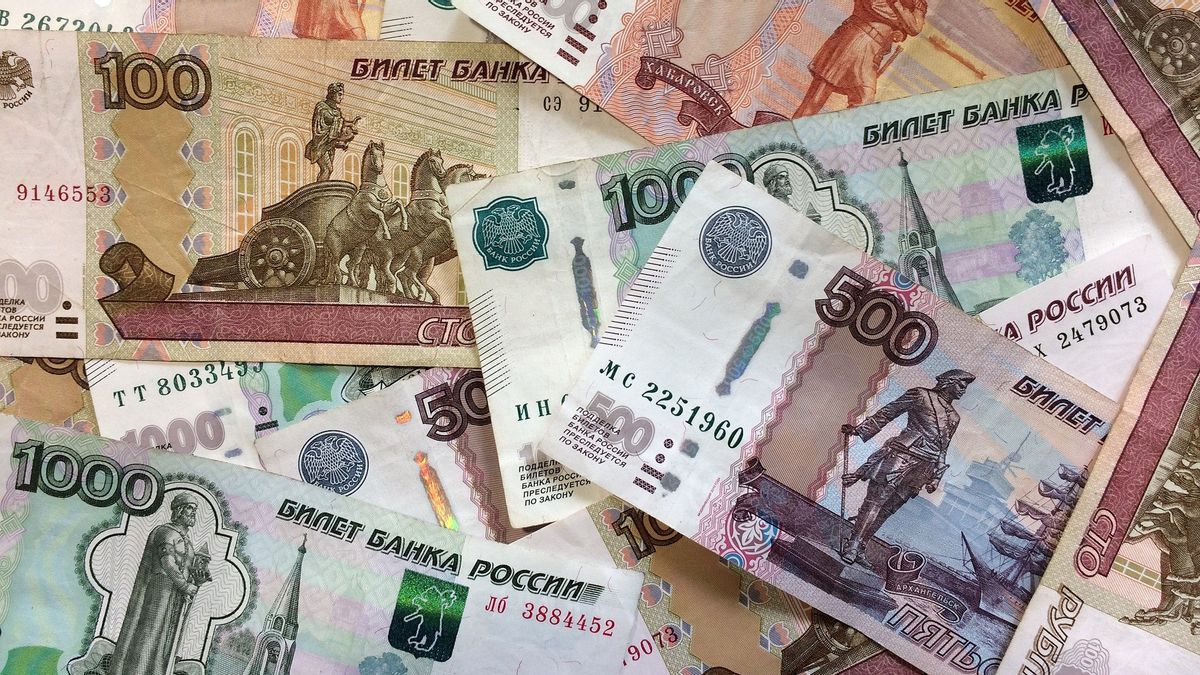 Kabar Buruk, Lembaga Pemeringkat Dunia Bikin Rubel Rusia Makin Tersungkur!