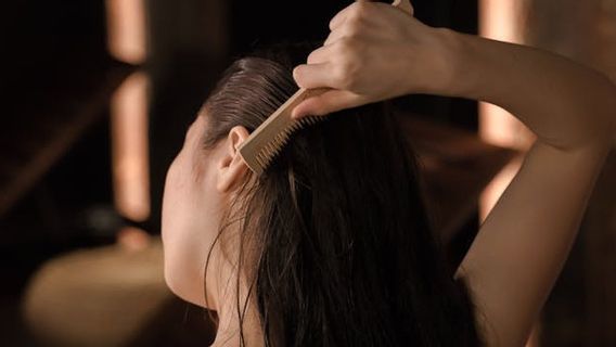 5 façons de cultiver les cheveux sans avoir des cheveux naturels