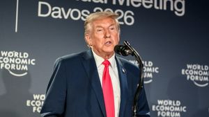 Trump Bantah Ingin Caplok Greenland Demi Mineral Tanah Jarang