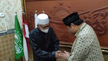 Visiting MUI Chair Miftachul Akhyar In Surabaya, Coordinating Minister For Airlangga Praying Together For The End Of The COVID-19 Pandemic