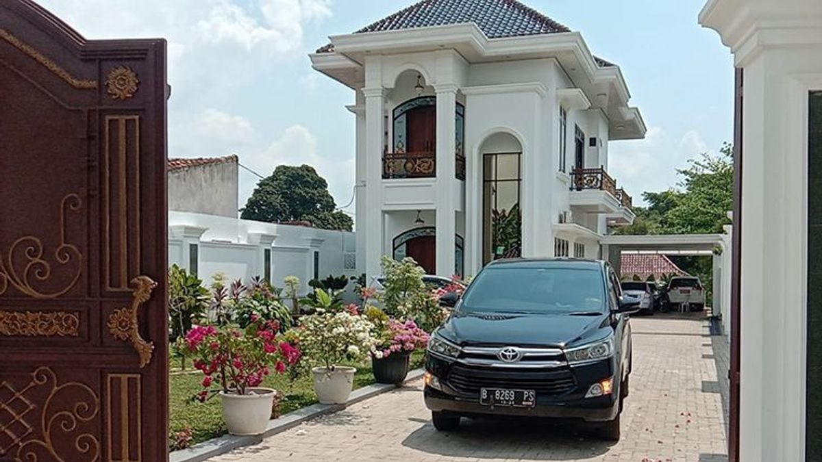 KPK Lelang Tanah dan Bangunan di Rajabasa Aset Eks Rektor Unila Karomani