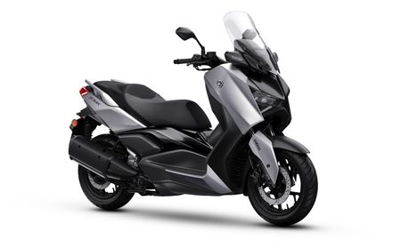 Yamaha Hadirkan Warna Baru di Xmax Connected, Tampilan Lebih Sporty dan Elegan