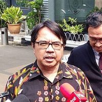 Ade Armando: Kewajiban Umat Islam Tegakan Syariat Berbahaya Bagi Indonesia