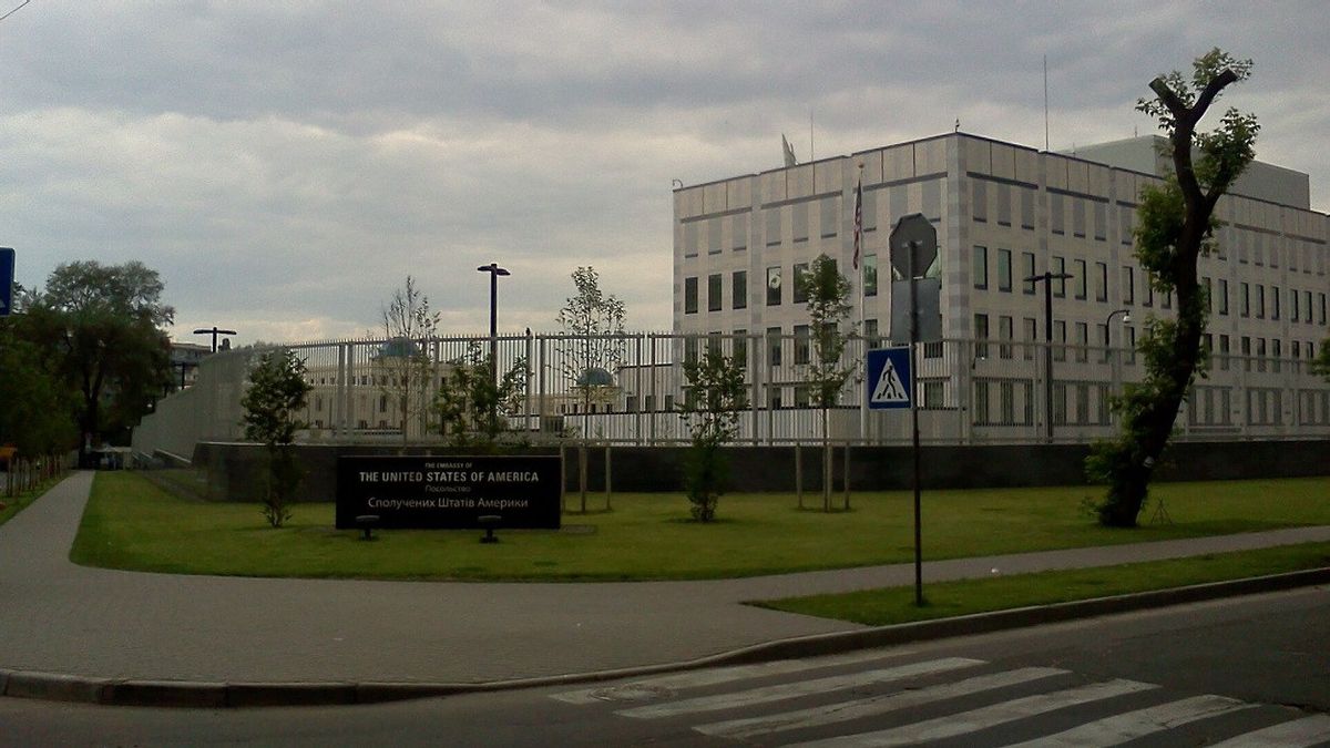 出于安全原因，美国将大使馆业务从基辅迁至利沃夫