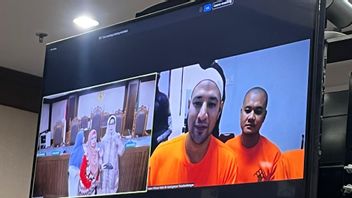 وقال القاضي إن عمار زنوني سيقدم مباشرة عند الإثبات.