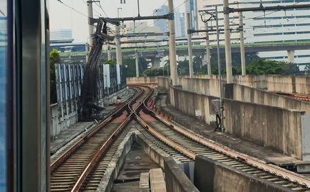 Alat Berat Proyek Gedung Kejaksaan Agung Jatuh di Jalur MRT Jakarta, HK: Kami Mohon Maaf