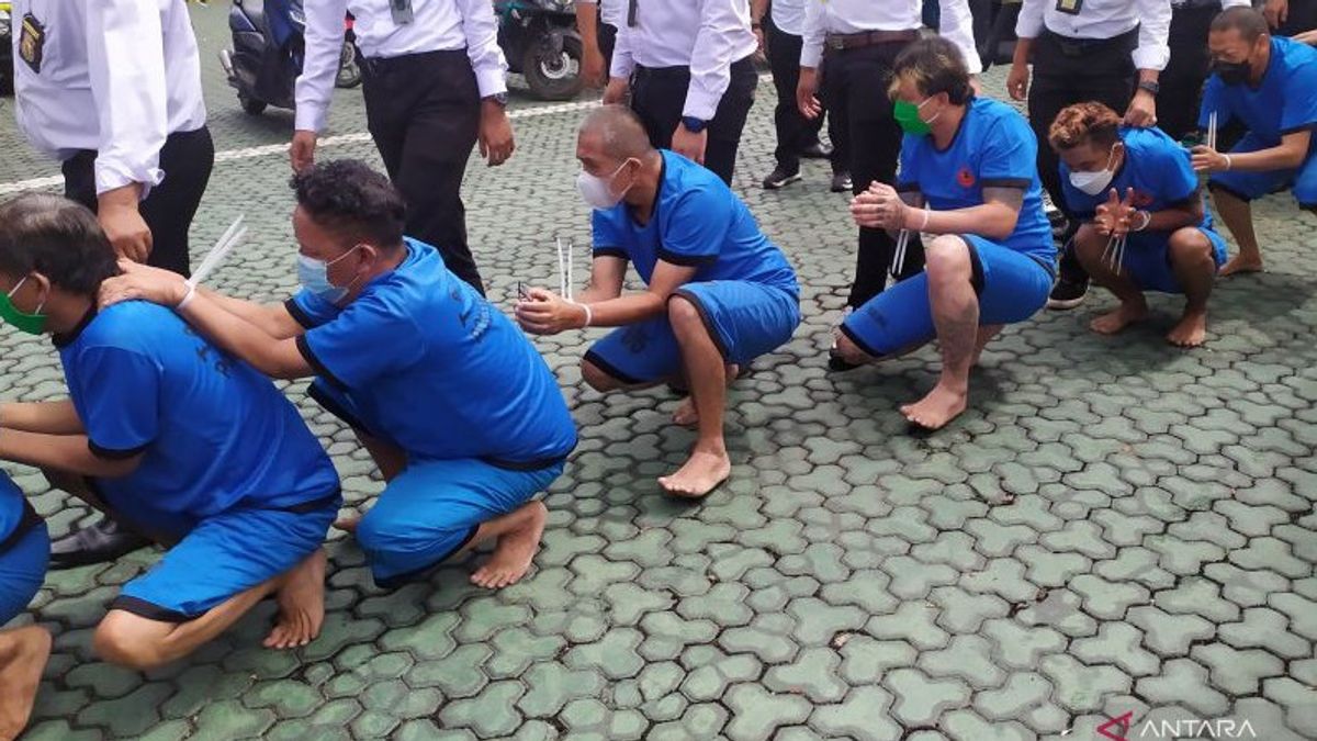 Someone Surrendered, Suspects In The Riots At The West Java Regional Police To 12