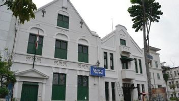 1938年12月22日、今日、歴史の中でジャルダ総督によって発足した旧バタビア博物館