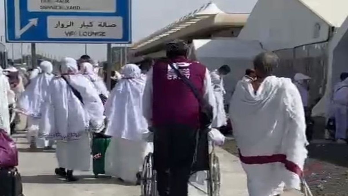 Jelang Wukuf di Arafah, Jemaah Haji Khusus Sejak Jumat Sudah Bertolak ke Makkah dari Madinah