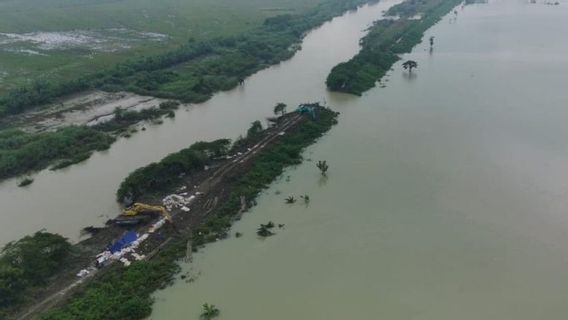 The Ministry Of PUPR Has Started Repairing The Broken Wulan Demak River Embankment