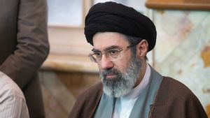 Mojtaba Khamenei Reportedly Follows the Strategy of War to Iran's Negotiations