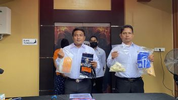 Banjarmasin Police Seize 1 Kg Of Crystal Methamphetamine Packaged With Chinese Tea