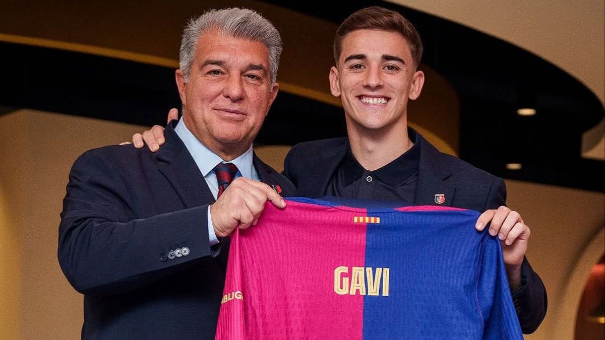 Gavi Signs New Contract At Barcelona Until 2030