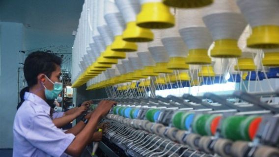 Pengusaha Konveksi Kekurangan Penjahit Profesional jelang Lebaran 2026