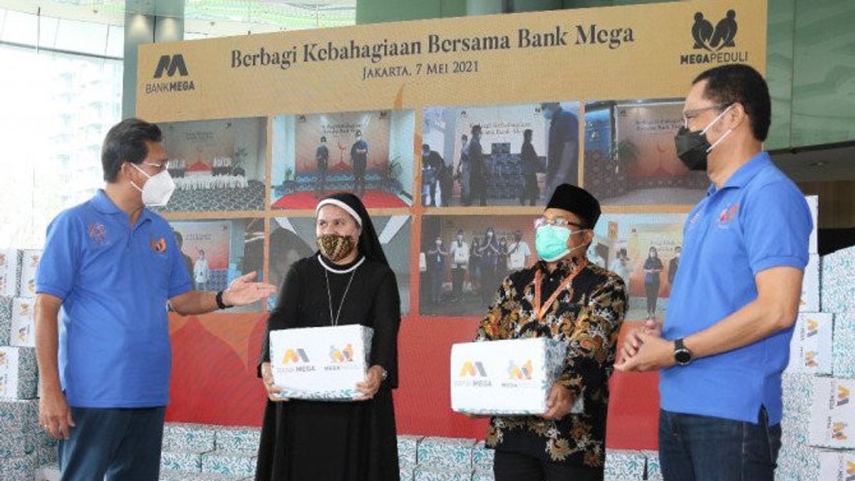 在开斋节之前，这家由主席坦琼集团拥有的银行以基本食品包装的形式分享了25亿印尼盾