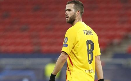 Dimainkan Secara Sporadis di Barcelona, Miralem Pjanic Frustrasi