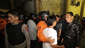 ليس رجل عصابات ، تبين أن مثيري الشغب في Warkop Sukolilo Surabaya من كلية سيلات