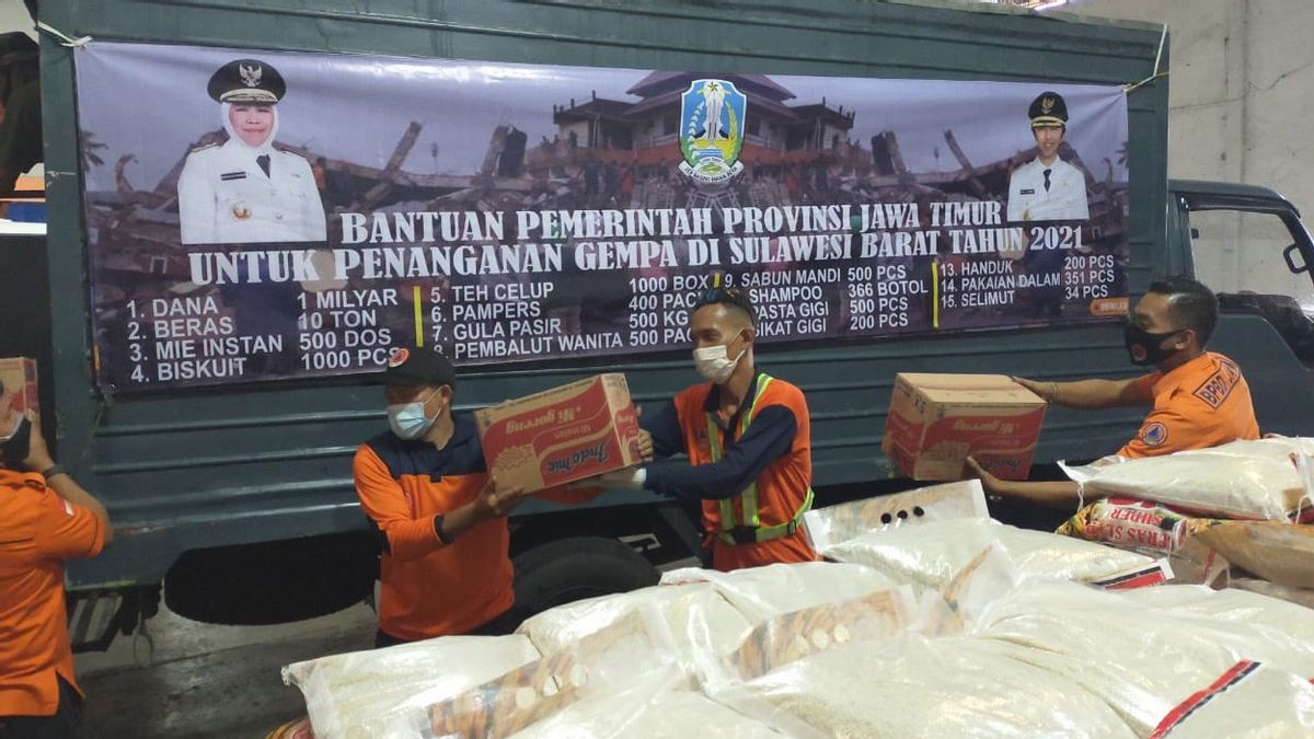 东爪哇省政府向西苏拉威西-南加里曼丹省运送20吨大米和20亿印尼盾援助灾民