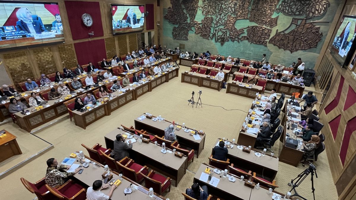 réunion du président de la Commission X de la Chambre des représentants avec le ministre de l’Économie créative Brian Saintek sur la mission