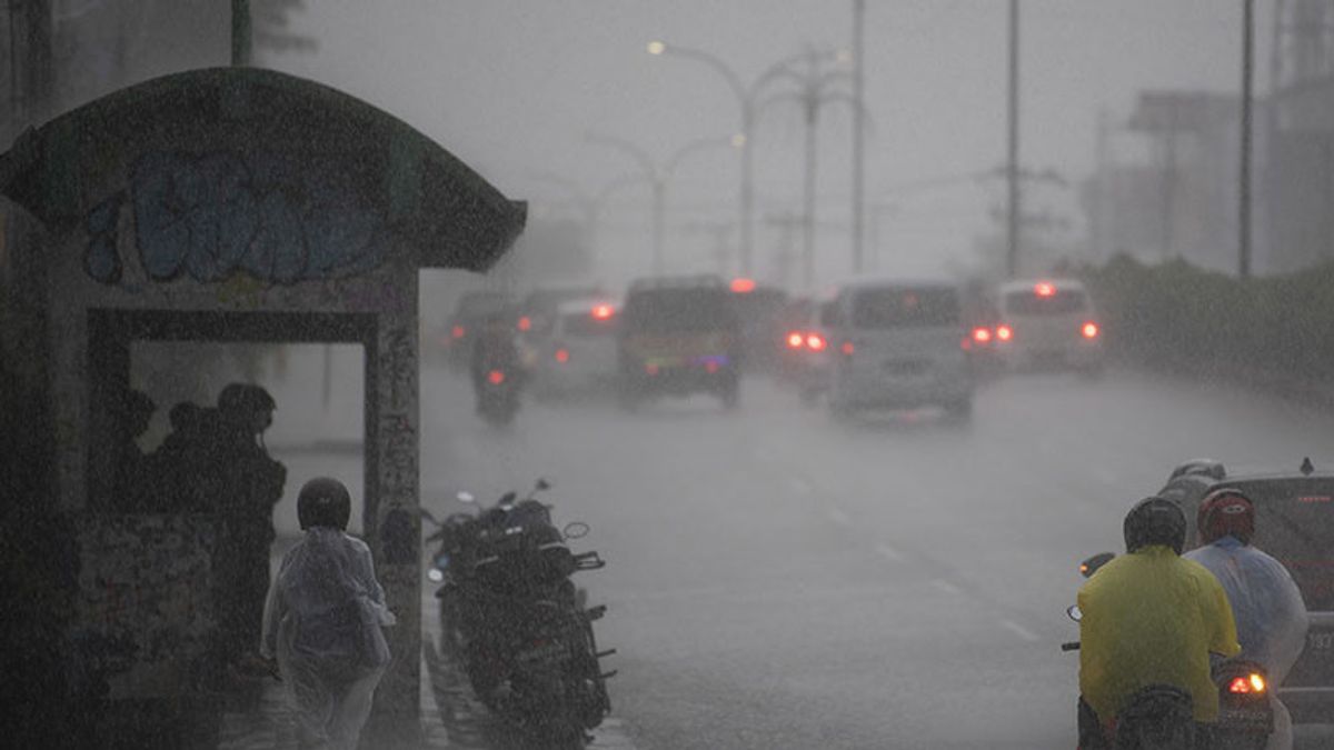 水曜日4月6日の天気予報:南ジャカルタと明るいブカシ - タンゲランの雷雨