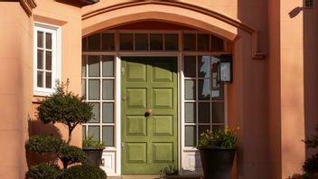 7 conseillers pour rendre la maison plus élégante en couleurs de porte