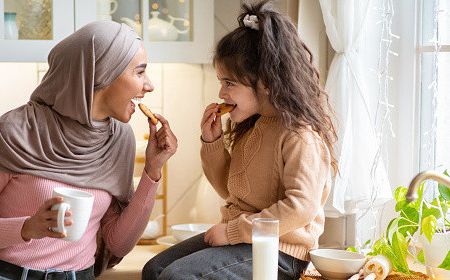 7 Sikap Orang Tua yang Mendukung Perkembangan Otak Anak