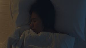 Ternyata, Tidur di Ruangan yang Gelap Dapat Membantu Menurunkan Berat Badan