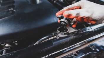 Penyebab Radiator Mobil Bocor, Perhatikan Hal-hal Ini
