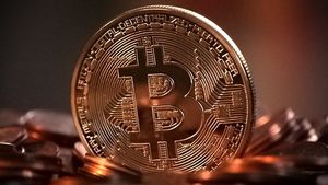Harga Emas Turun, Bitcoin Justru Rebound ke Level Rp1,9 Miliar