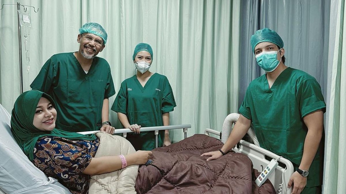 Aurel Hermansyah Apologizes And Prays For Blessing Before The Birth Of His Second Daughter