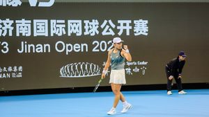 Janice Tjen Cetak Sejarah, Sapu Bersih Gelar Tunggal dan Ganda Bersama Aldila Sutjiadi di Chennai Open