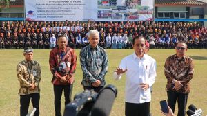 Jokowi Apresiasi SMK Gratis Bikinan Ganjar: Inisiatif Sangat Bagus dari Jawa Tengah