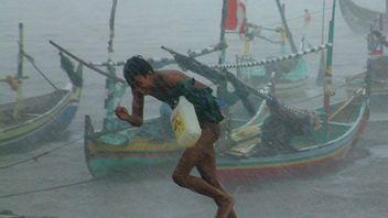 Weather Forecast 1 June 2026: BMKG Warns Heavy Rain in Serang, Bandung, Ambon