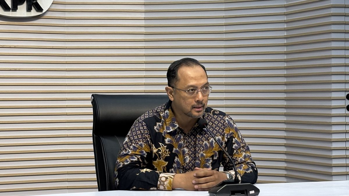 KPK Finds Money While Searching Abdul Gani Kasuba's Children's House In Ternate