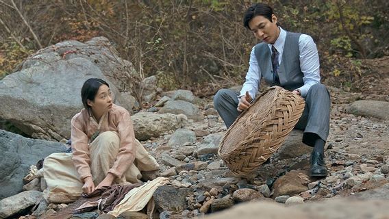 弹球：金敏哈和李敏浩在日本殖民时代的旅程