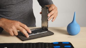 LCDパネルが完全に貼り付けられるまでどのくらい乾くか理解する