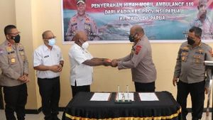 Polda Papua Dapat Bantuan Mobil Ambulans dari Dinkes Setempat