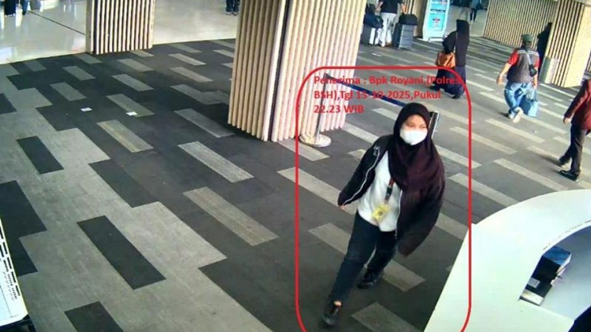 Cashier And Lover Gasak Money Minimarket Terminal 1A Soetta, Used For Online Gambling