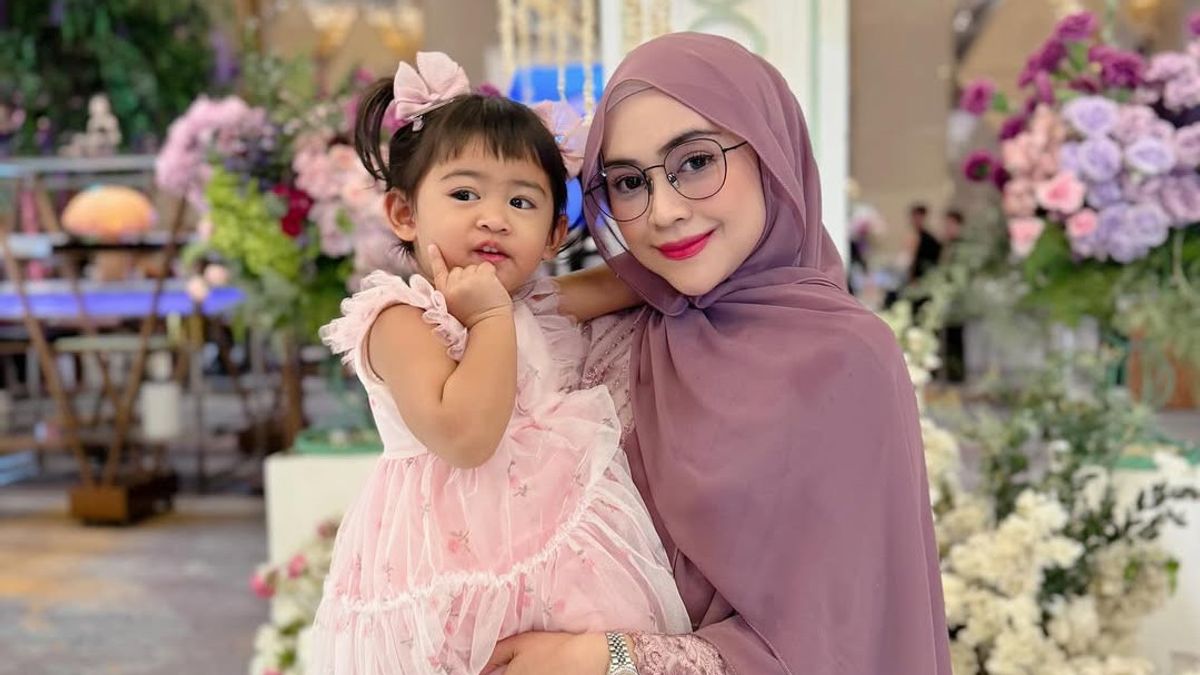 Persembahkan Rumah Atas Nama Moana, Ria Ricis: Biar Nggak Cari Kos-Kosan Saat Dewasa