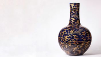 台所のテロンゴック、18世紀の皇帝乾隆帝からのこの珍しい中国の花瓶は270億ルピアで売られています