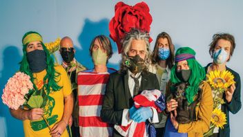 Uniknya The Flaming Lips Nyanyi di Dalam Gelembung