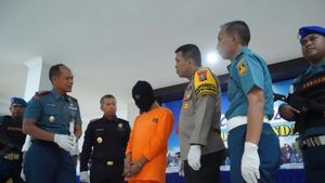 Juanda Sidoarjo机场Anus的毒品走私者被捕