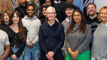 Apple CEO Tim Cook Produces IDR 1.2 Trillion In 2024, Increasing From 2023