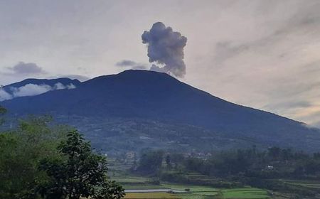 Aktivitas Gunung Marapi Sumbar Menurun