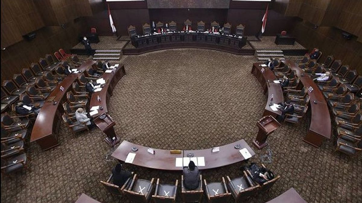 憲法裁判所は、選出されたリージェント・サブ・ライフアの市民権状況を確認するための総選挙監督庁の措置に疑問を呈した