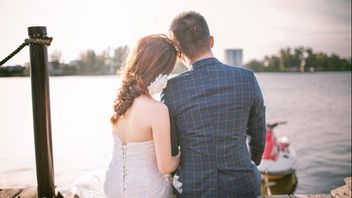 Aroma Tubuh Pasangan Bantu Redakan Stres, Benarkah?